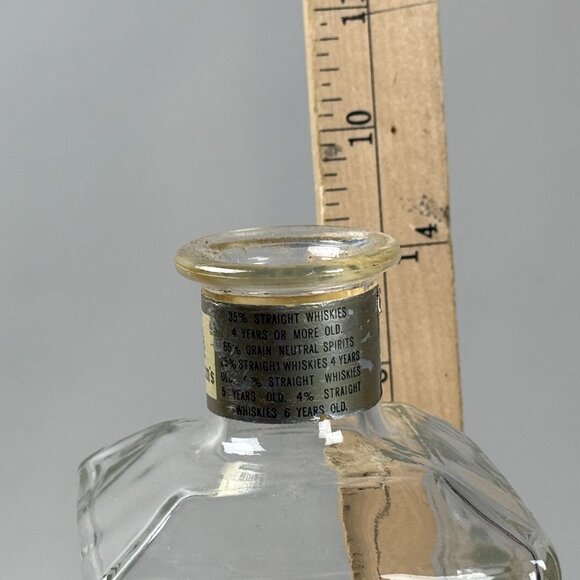 Vintage Seagrams Glass Whiskey Decanter With Stopper & Gold Label - Picture 8 of 8
